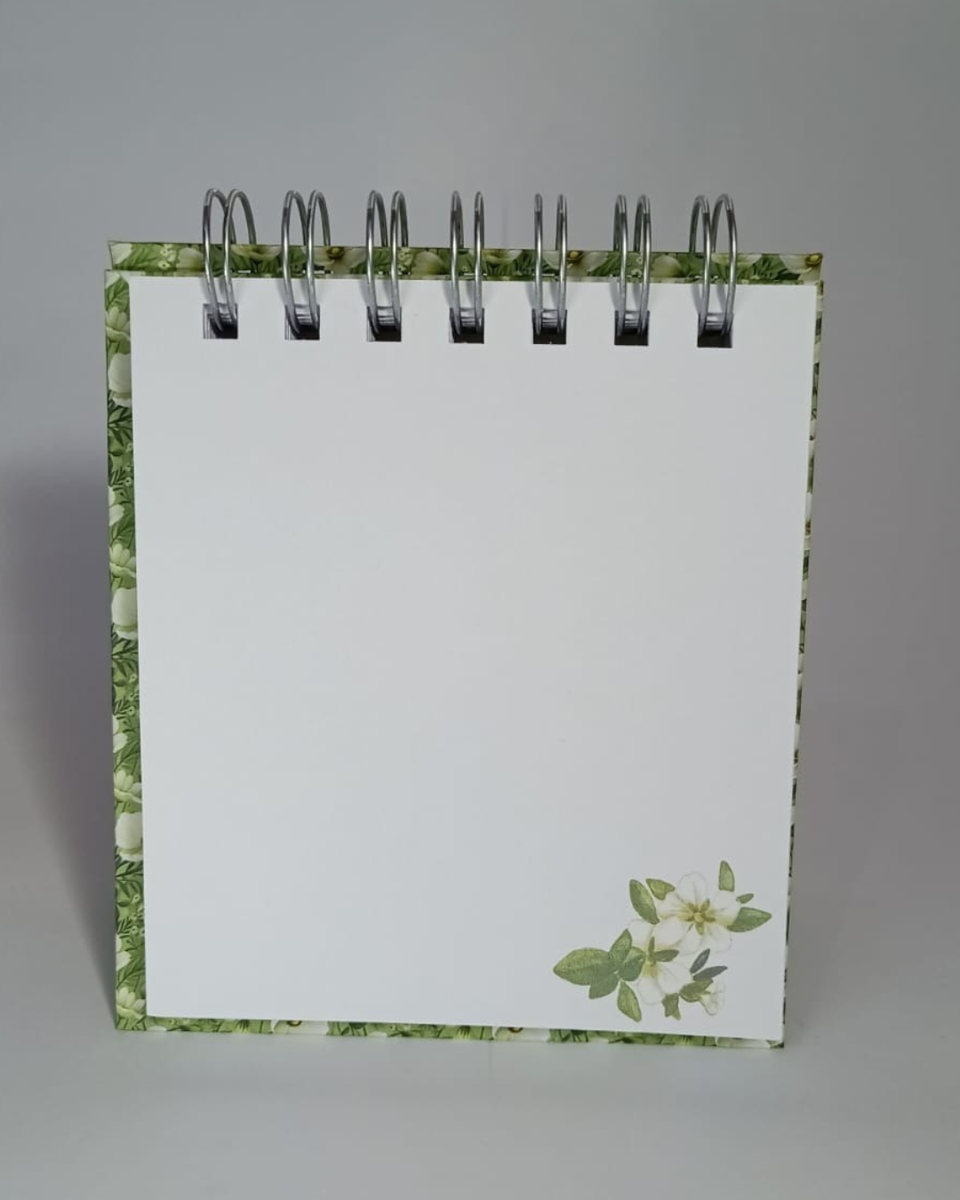 bloquinho-florzinhas-fundo-verde-folha bloquinho florzinhas fundo verde folha